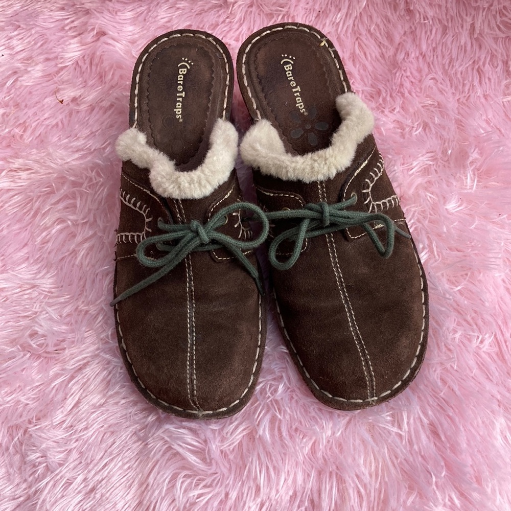 Bare Traps Declare Partially Lined Wedge Suede Cl… - image 2